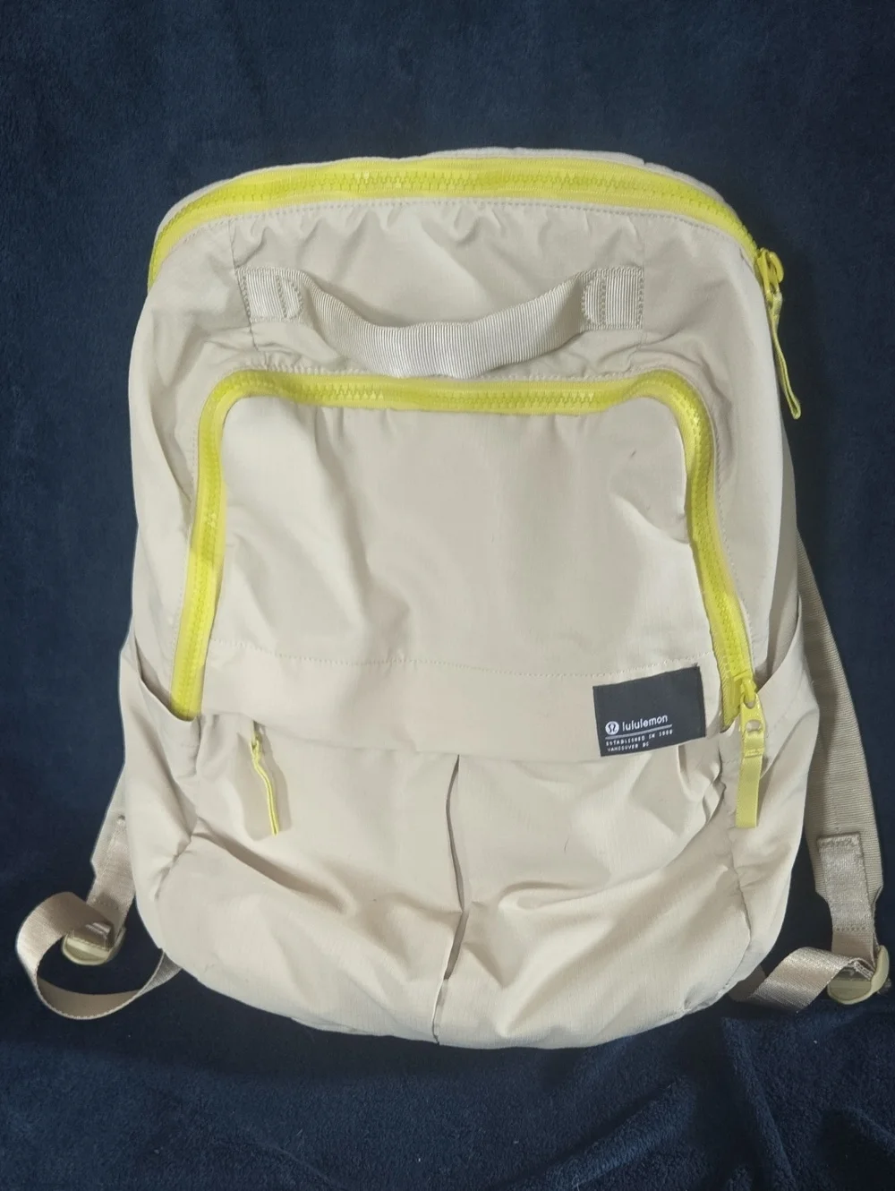 LULULEMON Green/Yellow Everyday Backpack 2.0 23L *DISCONTINUED* From 2022